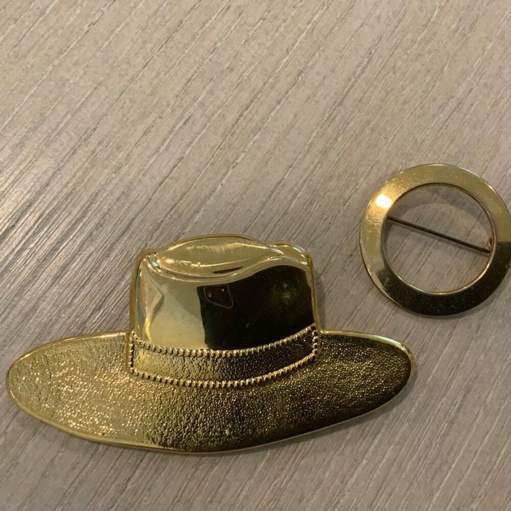 Vintage Gold tone Hat Brooch